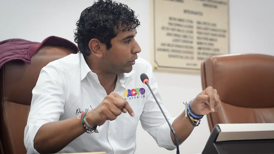 David Racero dice que terminará con privilegios a congresistas