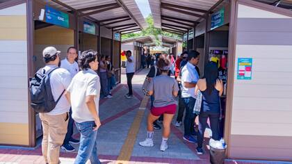 Con Zona de Emprendimiento formalizan actividad comercial de estudiantes dentro de la Unimag