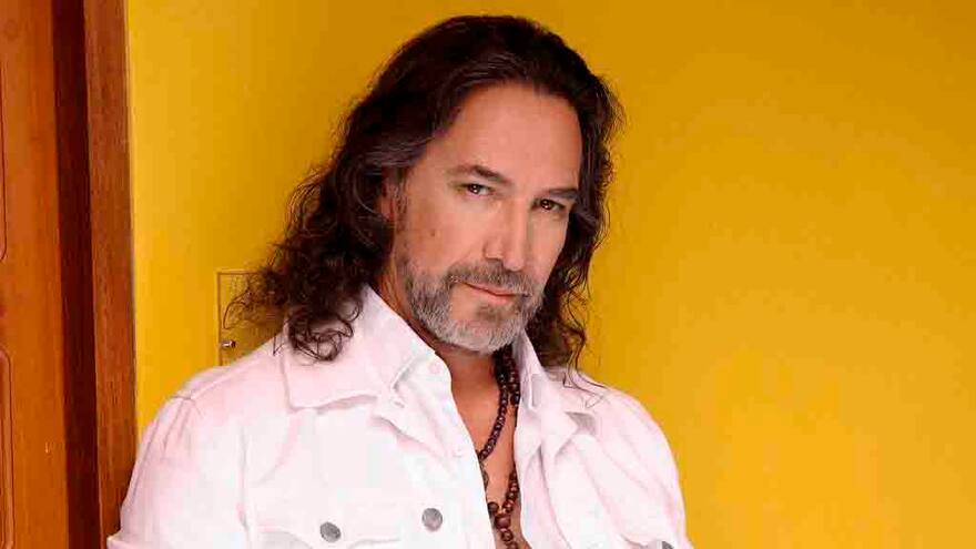 El Buki será la Persona del Año en los Grammy Latinos