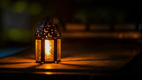 La oración que debe hacer cuando prenda las velitas este 7 de diciembre