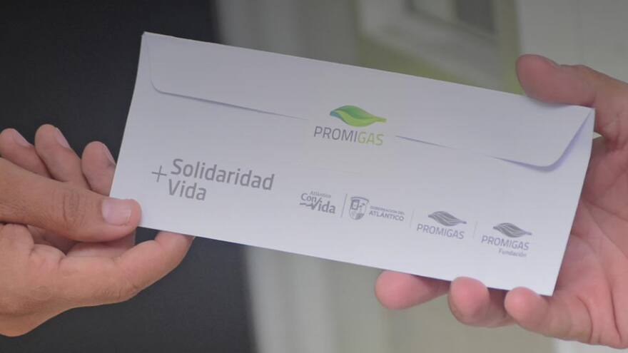 Gobernación y Promigas entregan 9.200 bonos alimenticios a atlanticenses