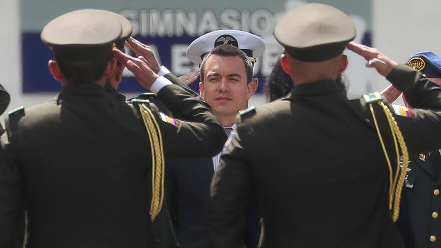 Ecuador ordena tramitar la repatriación de presos extranjeros