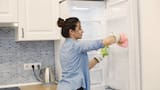 Paso a paso para limpiar la nevera correctamente para ahorrar energía y evitar bacterias