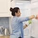 Paso a paso para limpiar la nevera correctamente para ahorrar energía y evitar bacterias