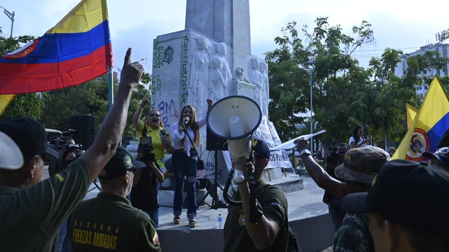 Realizan plantón contra gobierno Petro en Barranquilla