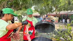 Puente festivo de comida, risas y mucho arte