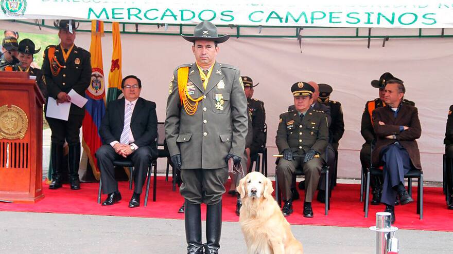 ‘Dogui’, el perro de la Policía que se gradúa con honores
