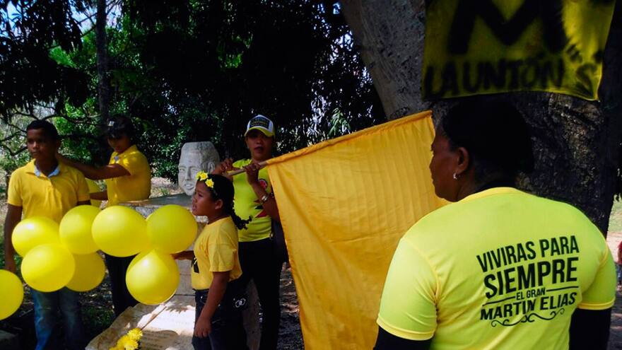 Homenaje de Martín Elías en el sitio del accidente que le costó la vida
