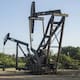 Reservas mundiales de petróleo van en picada: inventarios globales se redujeron en 117 millones de barriles en abril