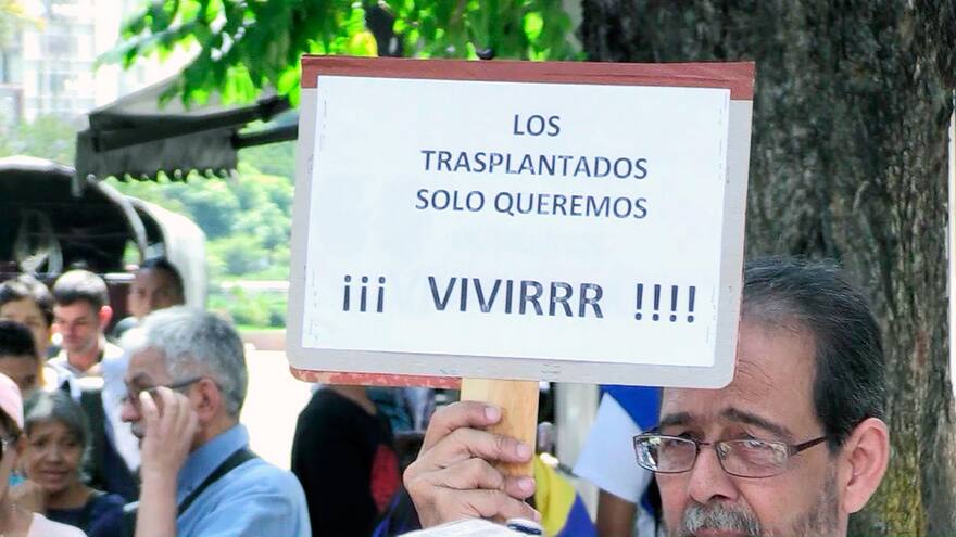 'Mi hija no quiere ser la próxima en morir': trasplantados en Venezuela