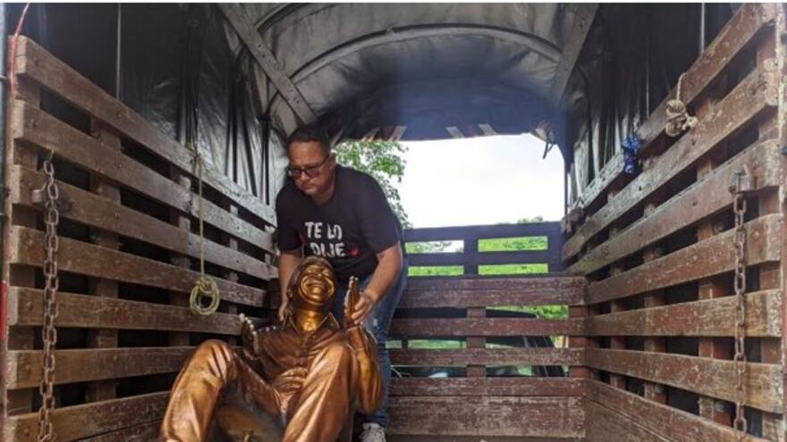 Alcaldía de Valledupar retira la estatua de Diomedes Díaz por falta de cultura