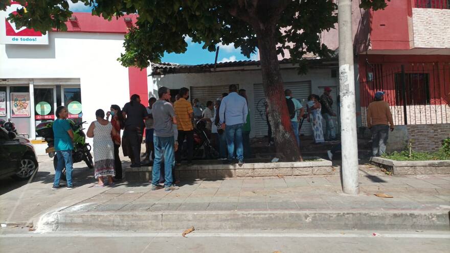 Muere hombre electrocutado en techo de almacén de cadena