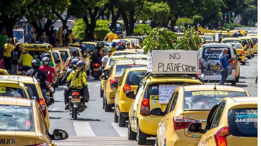 Se levanta paro de taxistas; el Mintransporte anunció que habrán mesas regionales