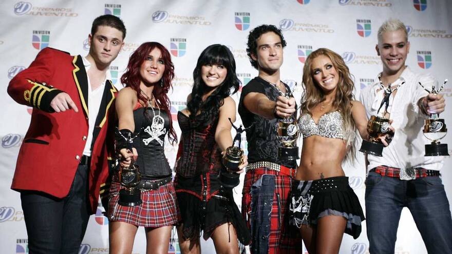 Fotógrafo murió tras caer de gran altura durante concierto de RBD
