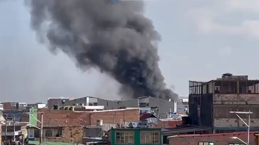 Fuerte incendio en el sur de Bogotá