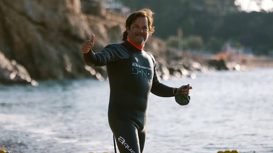 La historia de Félix Senior, el barranquillero que vive en Barcelona y se destaca en la natación en aguas abiertas en los mares más espectaculares del mundo