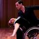 Video: Bailarina en silla de ruedas sorprende en mundial de Tango
