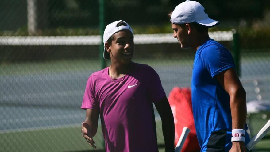 Juan Miguel Bolívar, el único colombiano que sigue con vida en el Mundial Juvenil de Tenis