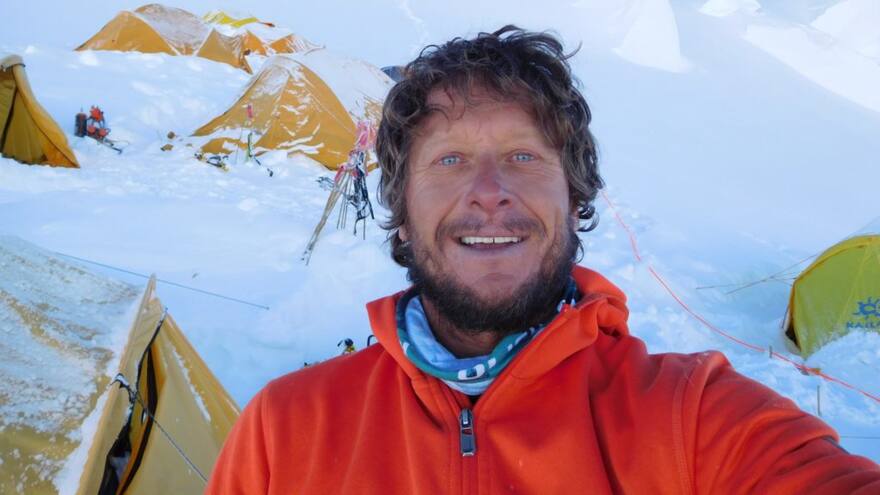 Hallan muerto a Noel Hanna, el alpinista que subió 10 veces el monte Everest