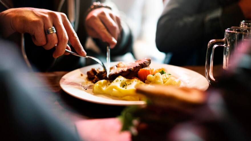 Estudio concluye que la comida sabe mejor si la vemos antes de olerla