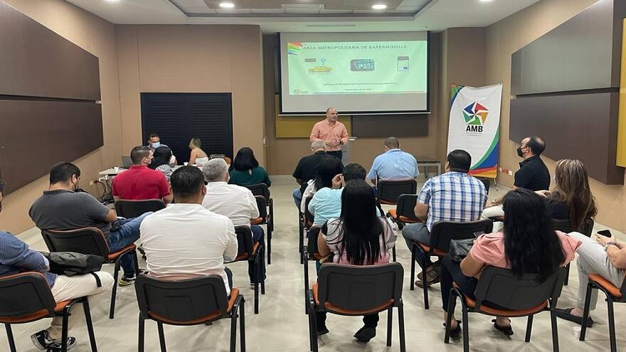 Retoman socialización del proyecto SIT, que incluye taximetro