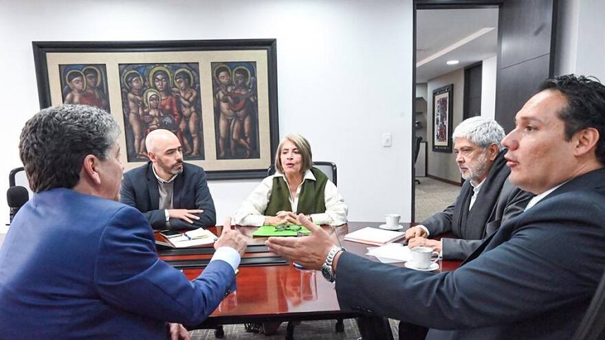 Gremios y gobierno buscan medidas para bajar la inflación