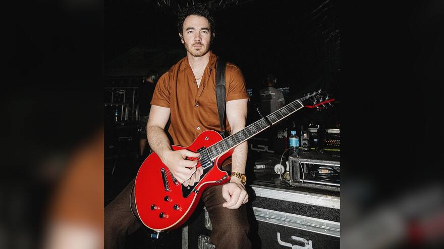 Kevin Jonas, de los Jonas Brothers, reveló que padece cáncer de piel