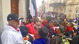 Tensión en la Cancillería en Bogotá: indígenas Misak intentaron ingresar durante protestas contra el Gobierno nacional