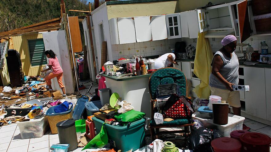 Temen una 'crisis humanitaria' en Puerto Rico tras paso de huracán María