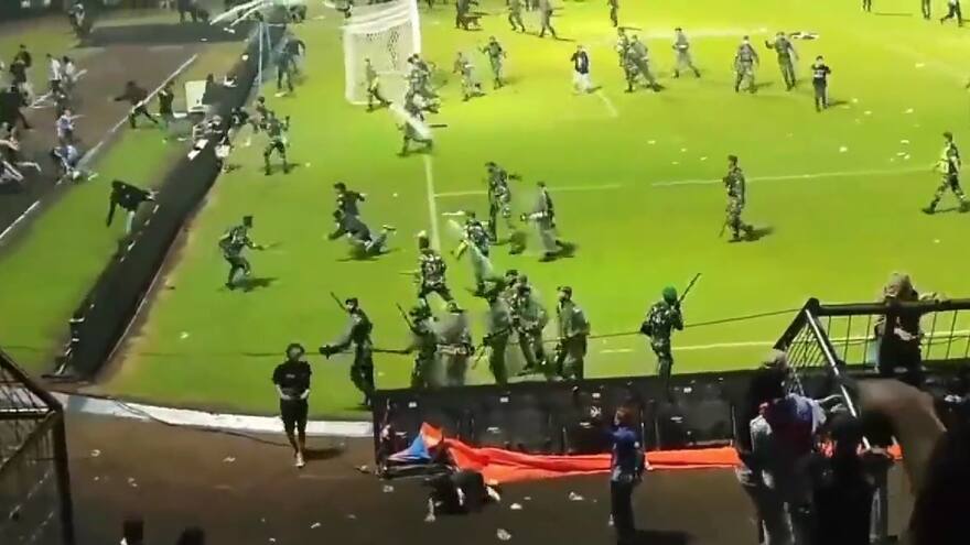 Partido Gimnasia vs. Boca Juniors: murió hincha por infarto tras los disturbios en el partido