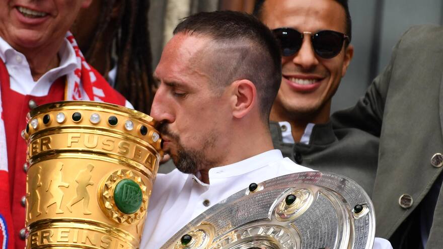 Futbolista fracés Franck Ribéry anuncia su retiro como jugador