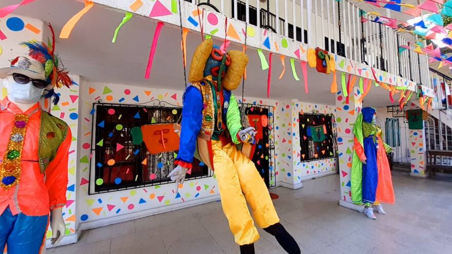 Barranquilla busca la fachada más carnavalera