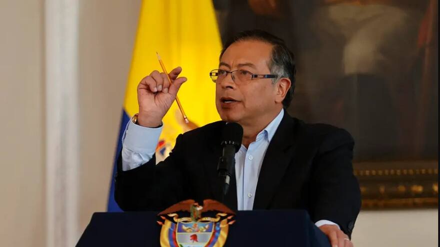 Polémica petición de Petro a colombianos sobre consumo de gasolina