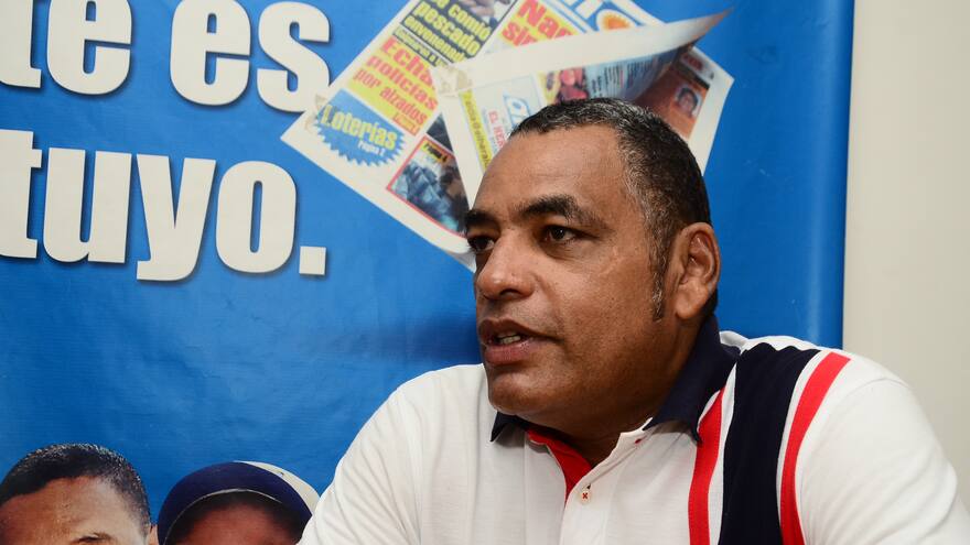 Así nacieron dos de los grandes éxitos cantados por Miguel Morales