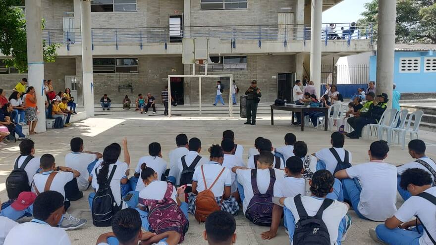 Distrito desarrolla taller de responsabilidad penal en IED Sarid Arteta