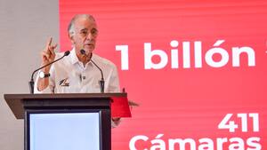 Gobernador Verano reitera llamado para brindar ayudas a familias afectadas por frente frío en Córdoba