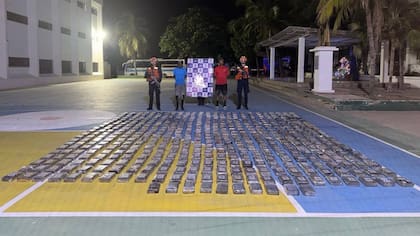 Armada incauta media tonelada de cocaína al norte de La Guajira