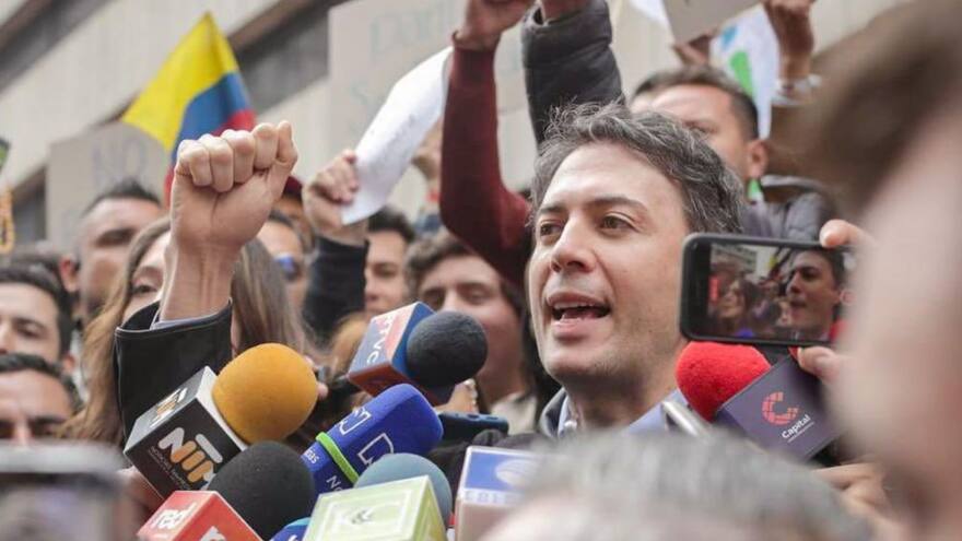 Por millonaria recolecta, interponen queja contra Daniel Quintero