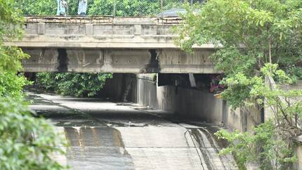 Hallan cuerpo sin vida de una mujer en un arroyo del barrio Villa Country