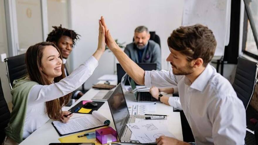 ¿Cuánto es el salario de un gerente o directivo en Colombia? Sobrepasa los 60 millones de pesos, según el sector