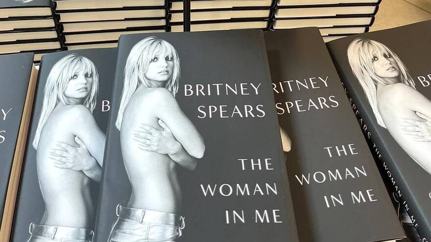 Libro de Britney Spears vende 1.1 millones de copias en una semana