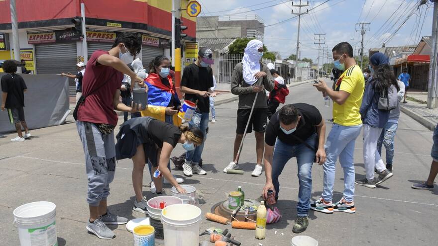Jóvenes realizaron una protesta artística en el barrio Las Nieves
