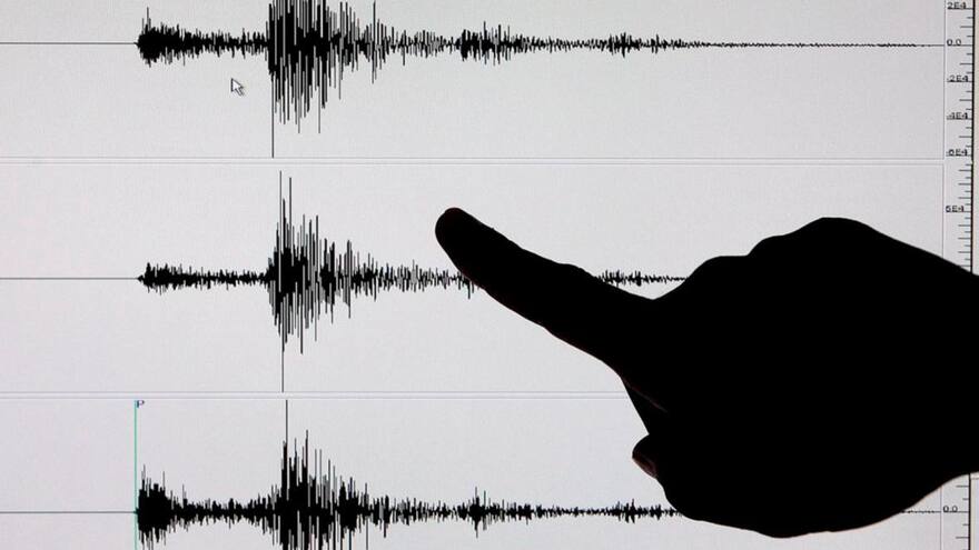 Un sismo de magnitud 6,7 sacude las aguas en el oeste de Indonesia