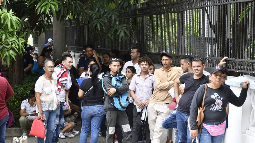 Población venezolana recibió atención sobre su situación migratoria