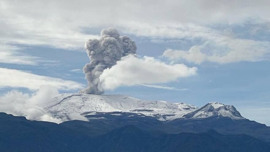 UNGRD recomienda 'evacuación inmediata' a poblaciones cercanas al nevado