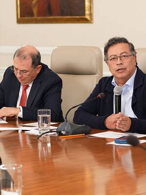 Sobre el combo  Petro – Benedetti – Sarabia