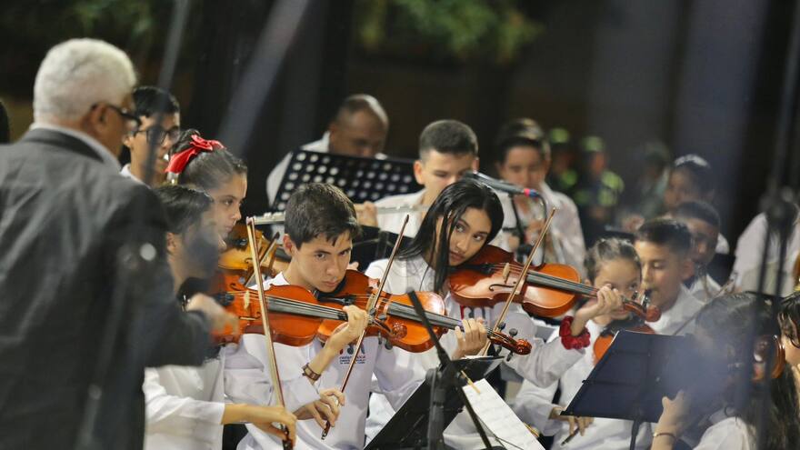 Coro Nacional de Colombia rindió un emotivo homenaje a Rafael Escalona