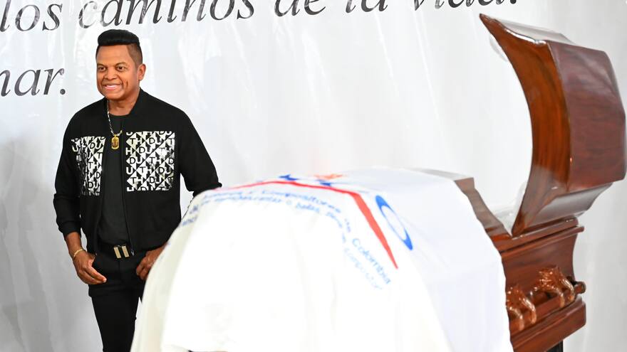 La estatua de cera de Omar Geles acompaña su féretro