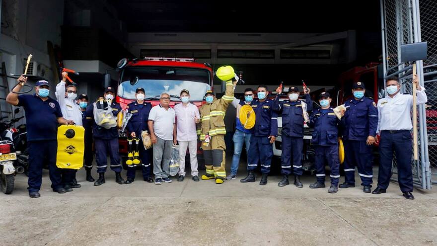 Bomberos de Sincelejo reciben dotación tras 10 años de no tenerla