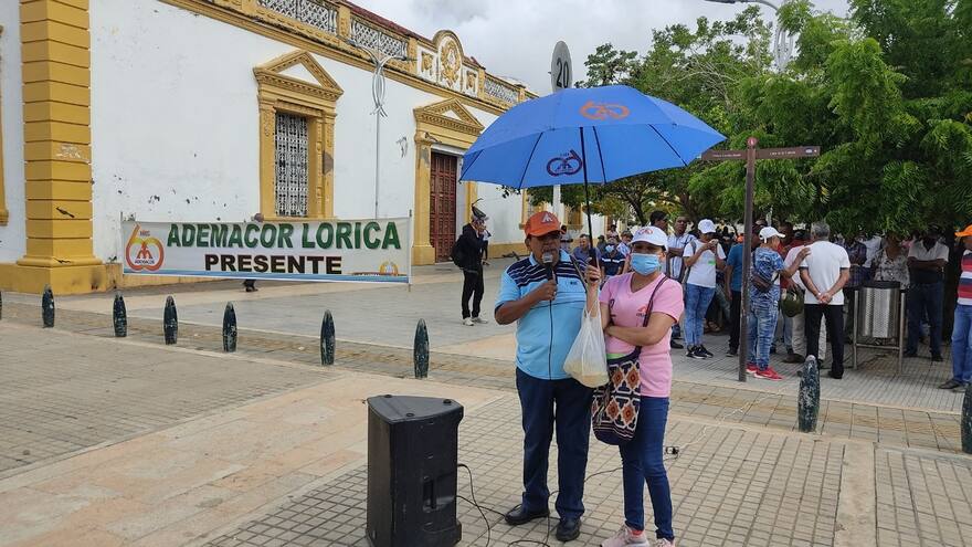 Paro en colegio de Lorica para exigir el desalojo de más de mil invasores